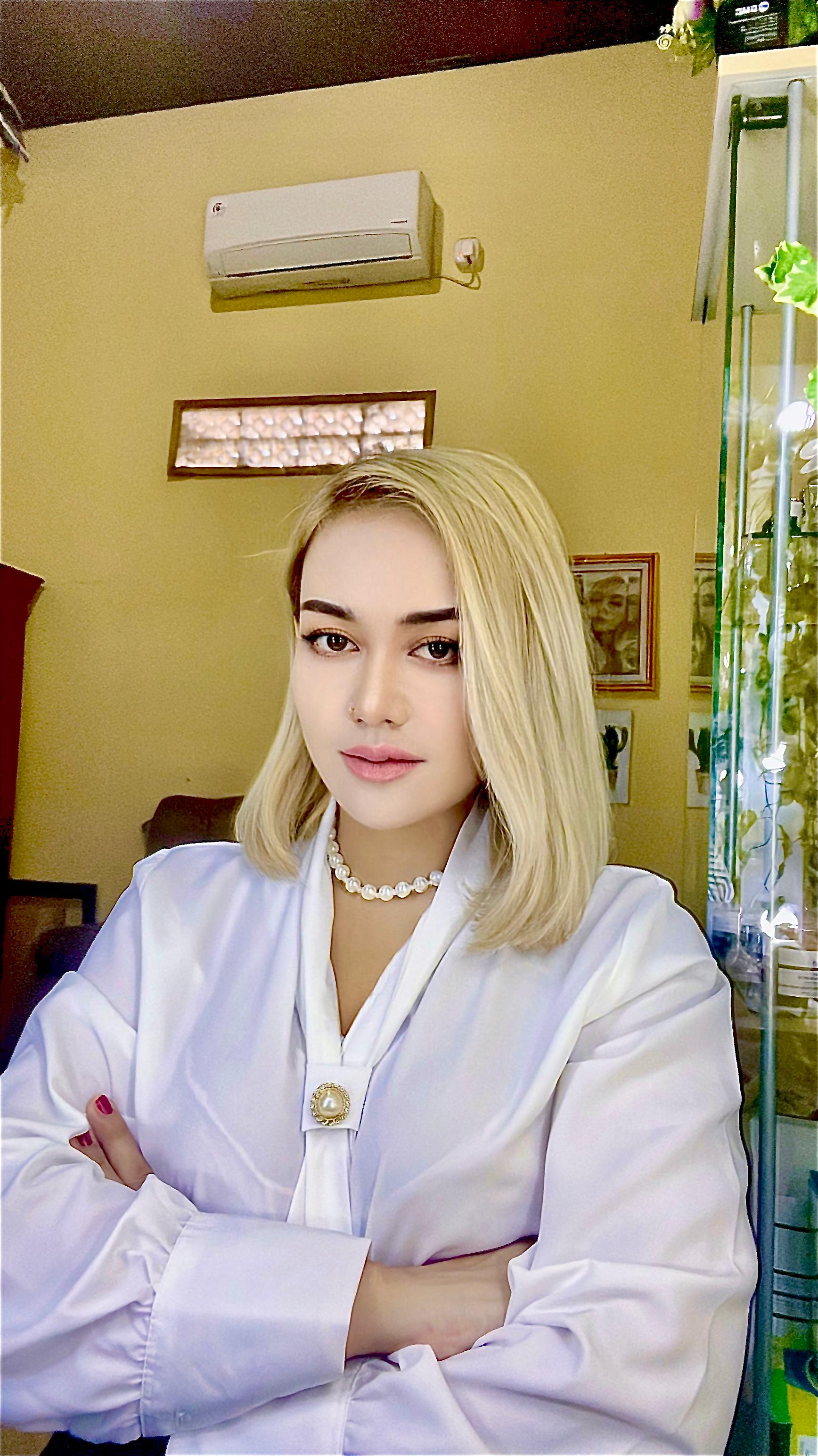 Liana Anjani - Trainer Associate